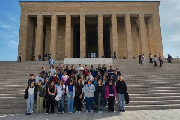 Seydikemerli Öğrencilerden Anlamlı Ziyaret