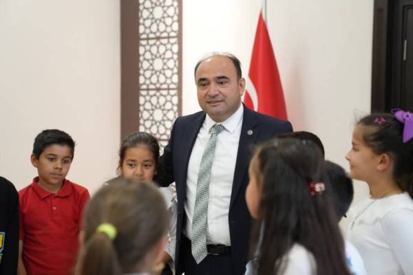 Başkan Akdenizli’den 23 Nisan Mesajı