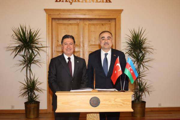 Azerbaycan Büyükelçisi Reşad Memmedov’dan Başkan Aras’a Ziyaret