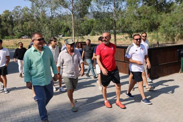 Yılmaz Erdoğan Köyceğiz’De Spor Kulübü Kurdu