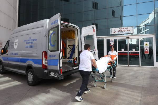 10 Yıldır Felçli Olan Annesi İçin Büyükşehir Seferber Oldu