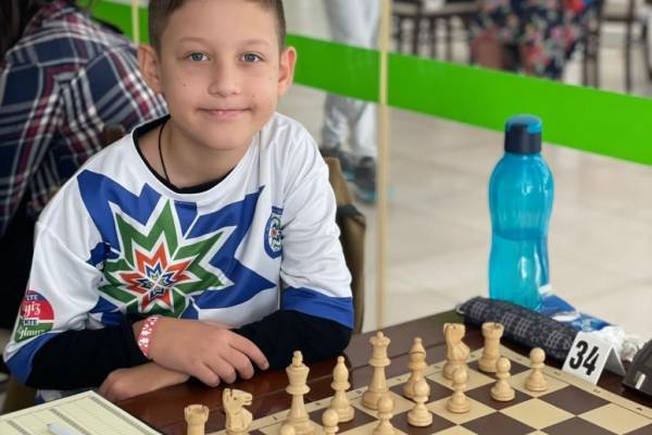 Büyükşehir Sporcularından Satranç’ta Büyük Başarı