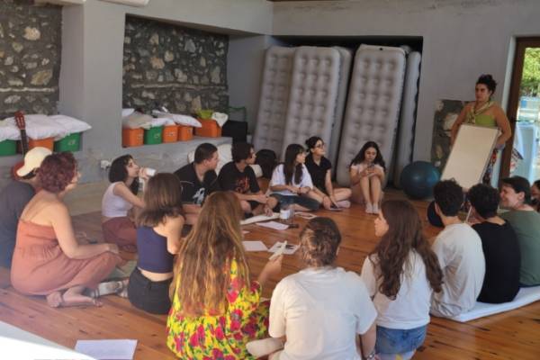 Muğla’da “Taş, Ses, Beden Atölyesi” Gerçekleştirildi